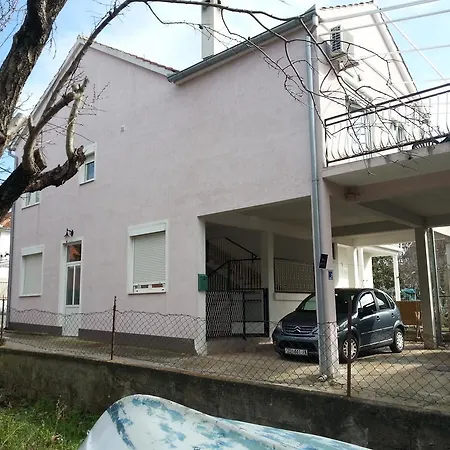 Dekovic Apartamento *