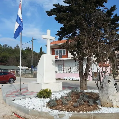 Apartamento Dekovic *
